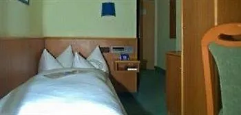 Otel Zum Alten Brauhaus 3*